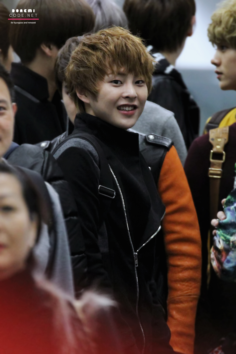 [Fantaken] 291112 EXO M XiuMin @ Incheon + HongKong Airport 0332043650C1F55202D1E8