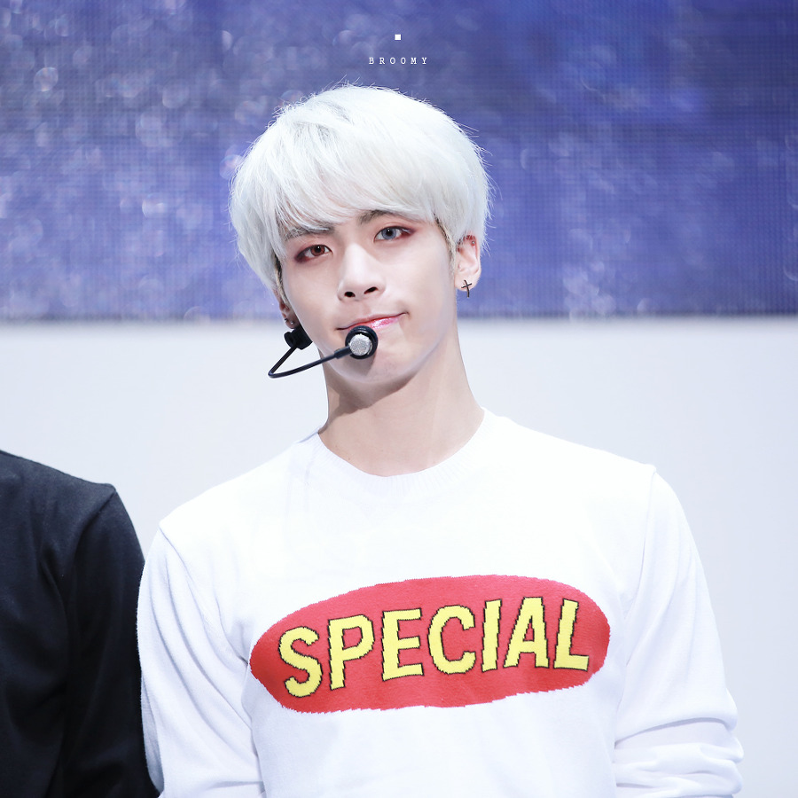  150528 Jonghyun @ Samsung - Play the Challenge. 222BDB4E5569DB00046461