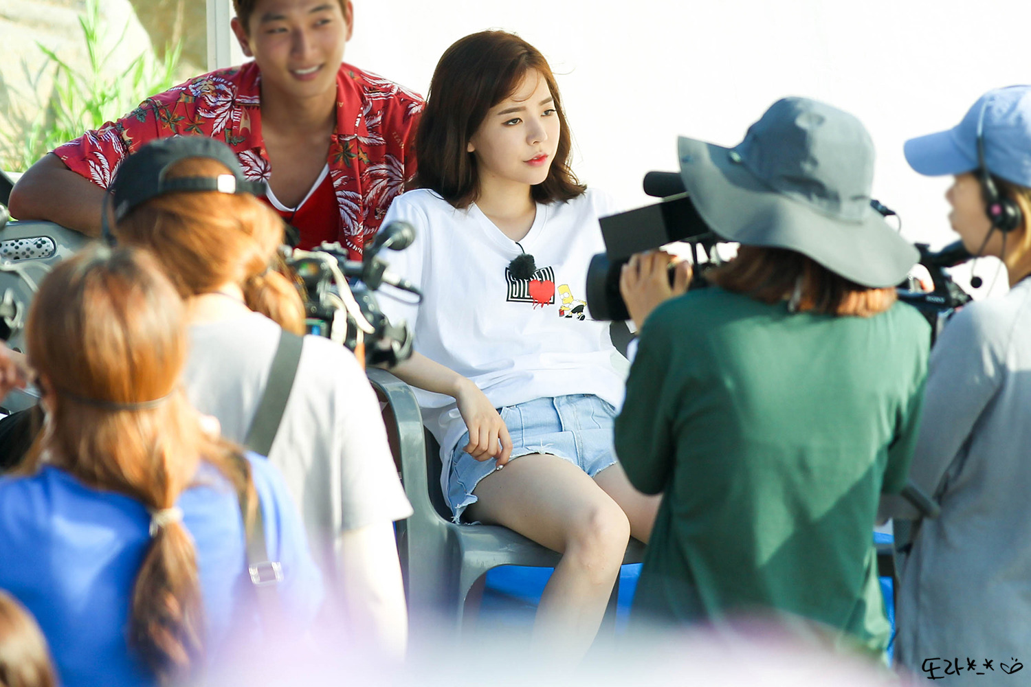 [PIC][16-05-2016]Sunny ghi hình cho chương trình "재래시장 살리자" của kênh JTBC tại Busan vào hôm nay - Page 12 254D15415950EEBC0DA951