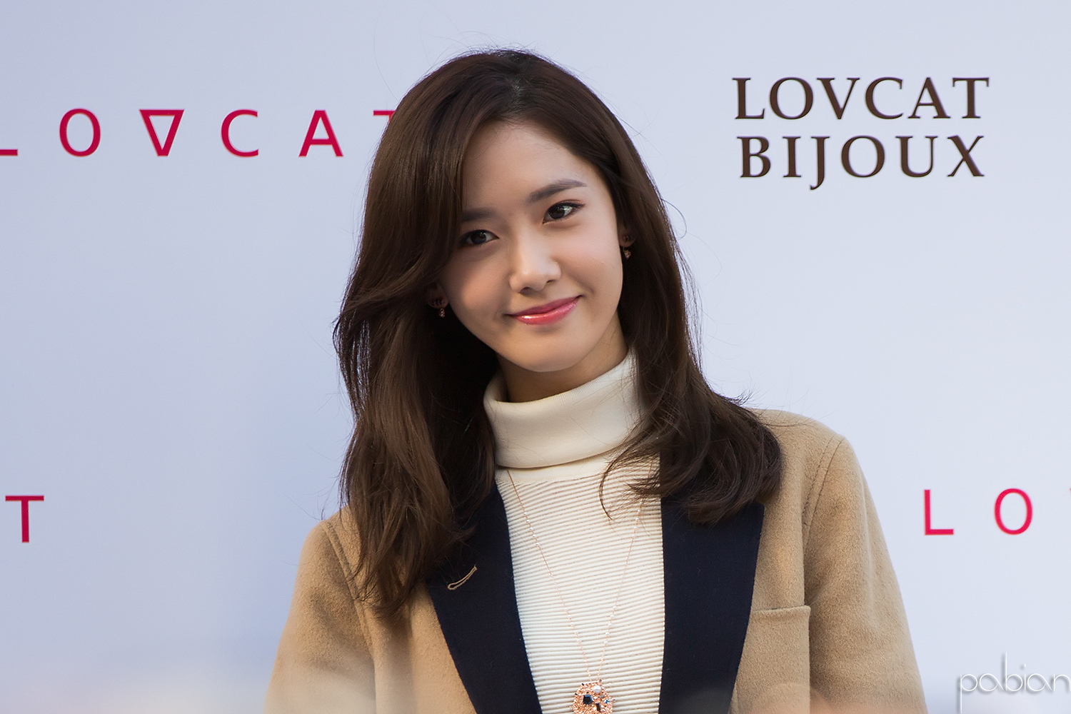 [PIC][24-10-2015]YoonA tham dự buổi fansign cho thương hiệu "LOVCAT" vào chiều nay - Page 4 227EC039562E26C80FF4DC